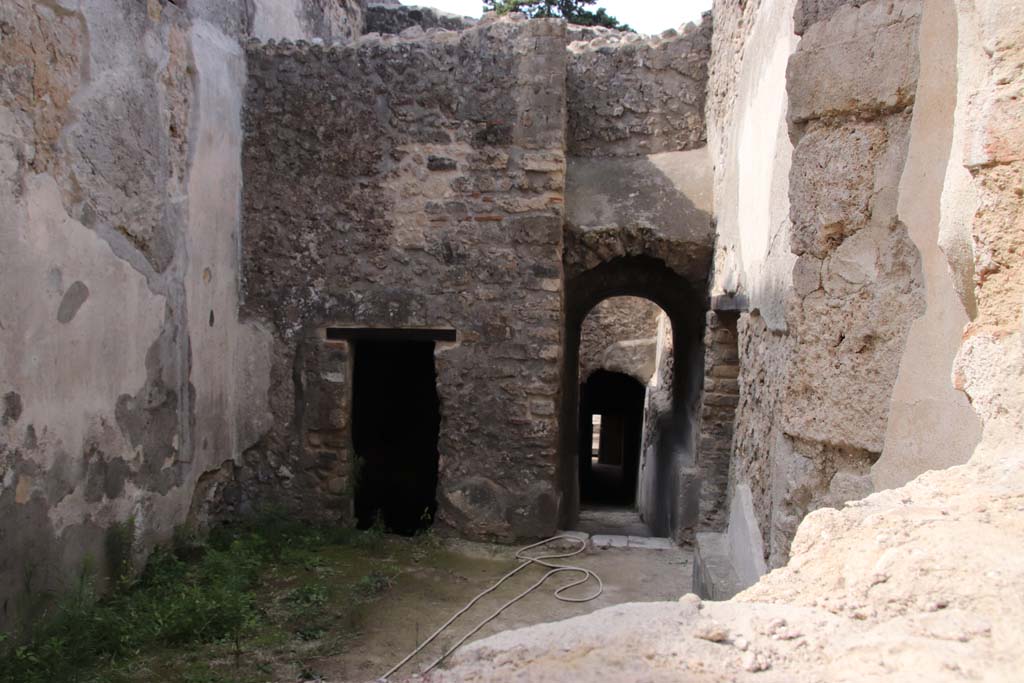 Hgw Pompeii Villa Of Diomedes October Doorway To Room